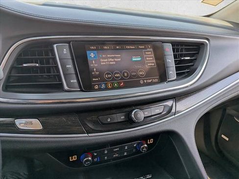 Used 2021 Buick Enclave Avenir w/ Avenir Technology Package AWD/4WD image 19
