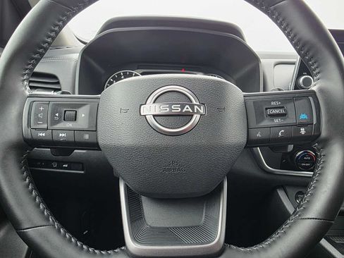 Used 2025 Nissan Rogue SV AWD/4WD image 22