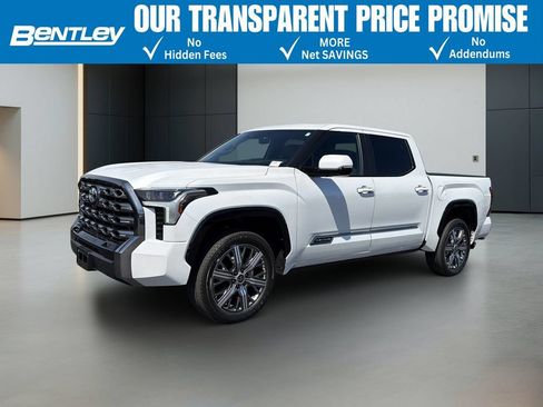 Used 2025 Toyota Tundra Platinum AWD/4WD image 1