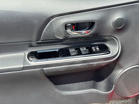 Used 2019 Toyota Prius C FWD image 10