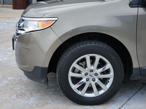 Used 2014 Ford Edge SEL w/ Equipment Group 205A FWD image 8