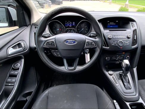 Used 2015 Ford Focus SE image 5