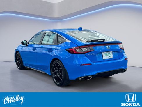 Certified 2023 Honda Civic Sport Touring image 3