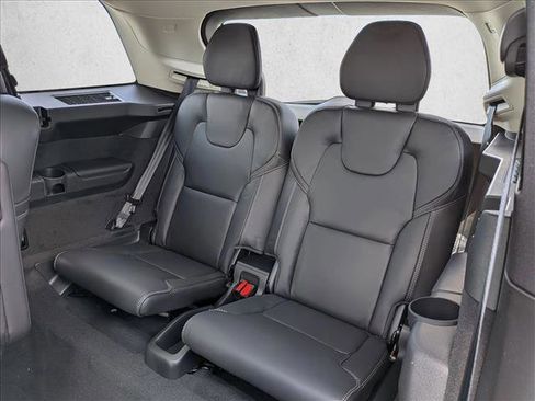New 2026 Volvo XC90 B6 Ultra w/ Protection Package AWD/4WD image 18