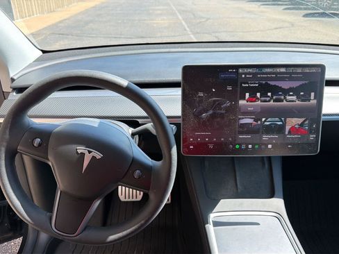 Used 2024 Tesla Model Y Performance AWD/4WD image 4