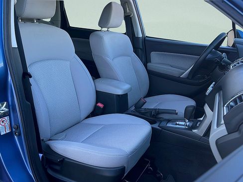 Used 2017 Subaru Forester 2.5i Premium w/ All-Weather Package AWD/4WD image 27
