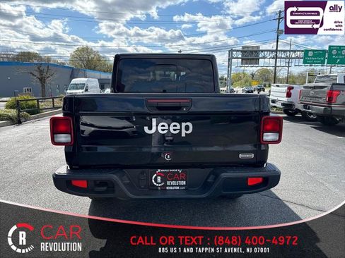 Used 2023 Jeep Gladiator Overland AWD/4WD image 4