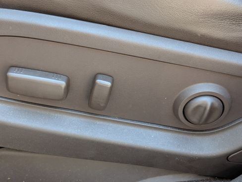 Used 2013 Buick Enclave Leather FWD image 22