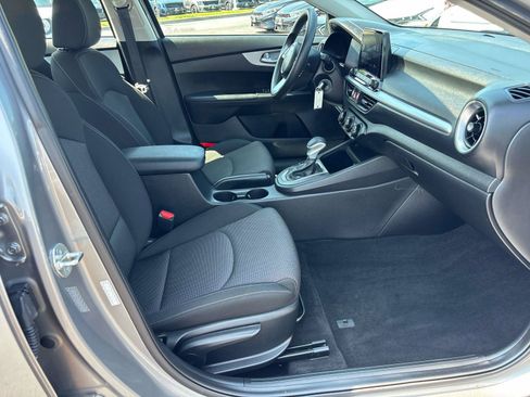 Used 2023 Kia Forte LXS w/ LXS Technology Package FWD image 15