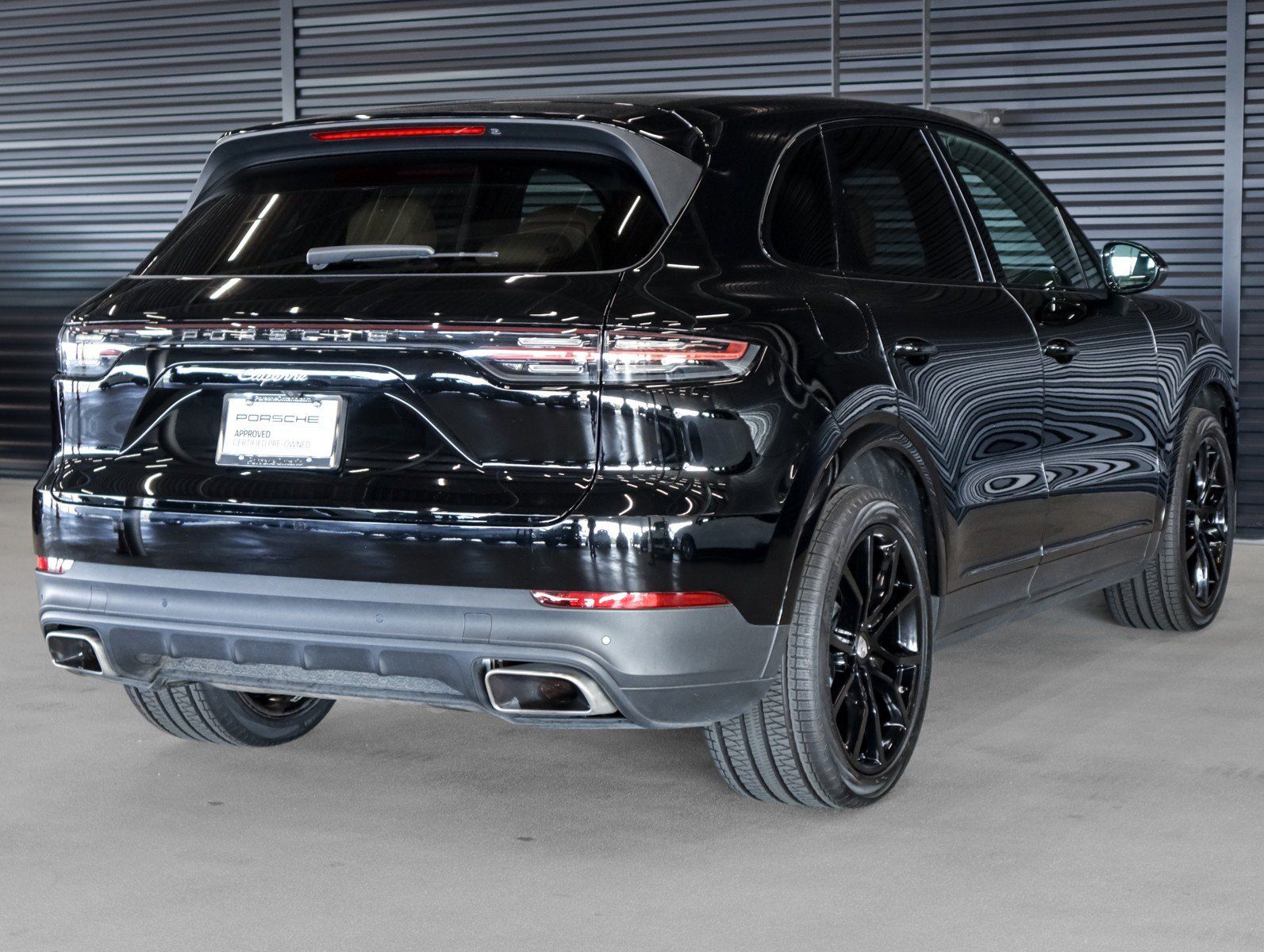 Certified 2022 Porsche Cayenne AWD/4WD image 11