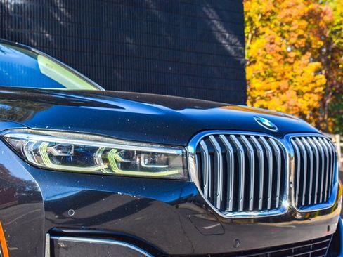 Used 2020 BMW 740i w/ Cold Weather Package image 6