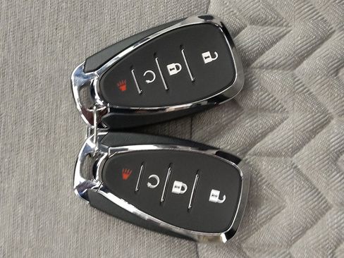 Used 2023 Chevrolet Equinox LS w/ LS Convenience Package FWD image 32