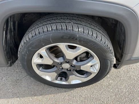 Used 2019 Jeep Compass Limited image 16