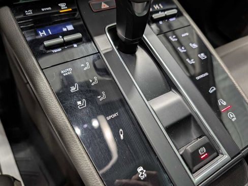 Used 2023 Porsche Macan S image 36