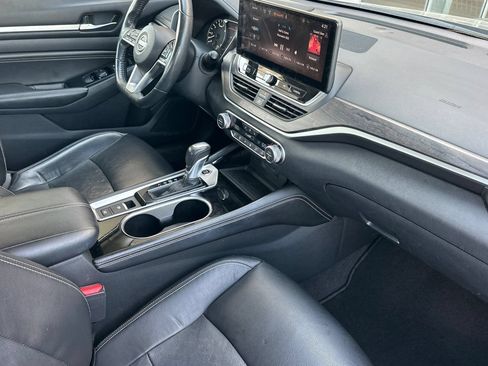 Used 2023 Nissan Altima 2.5 SL FWD image 15