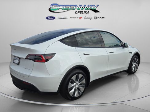 Used 2020 Tesla Model Y Long Range image 7