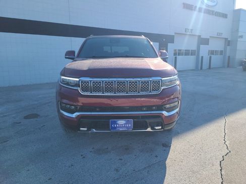 Used 2022 Jeep Grand Wagoneer Series III w/ Rear Seat Video Group 1 image 9