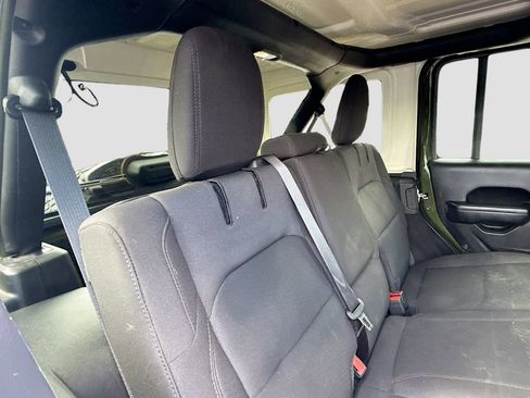 Used 2023 Jeep Wrangler Unlimited w/ Cold Weather Group AWD/4WD image 31