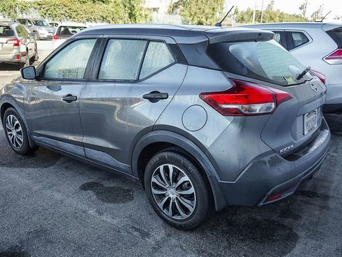 Used 2018 Nissan Kicks S image 6