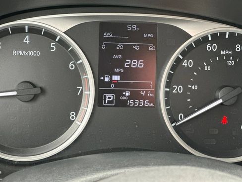 Used 2021 Nissan Kicks S FWD image 28