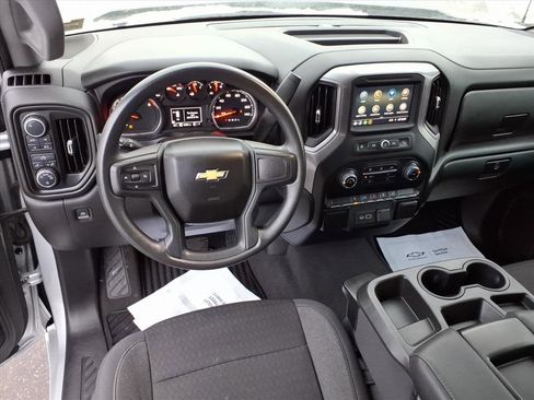 Used 2022 Chevrolet Silverado 1500 Custom image 14