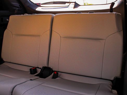 New 2025 Mitsubishi Outlander SE image 35