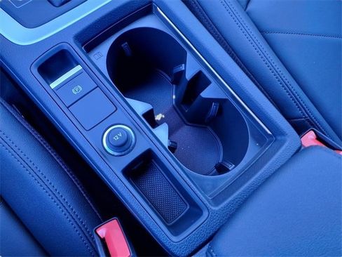 New 2025 Audi Q3 2.0T Premium image 10