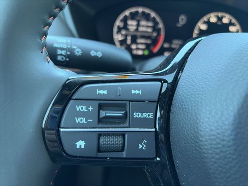 Used 2025 Honda HR-V Sport image 22