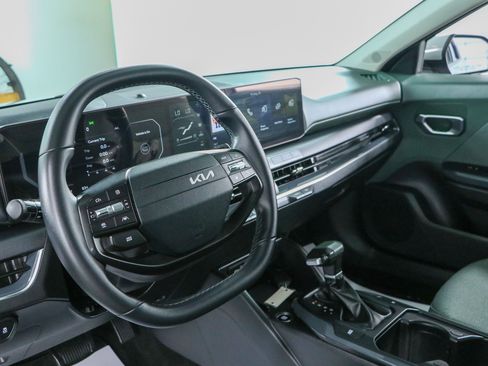 Used 2025 Kia K4 EX FWD image 22