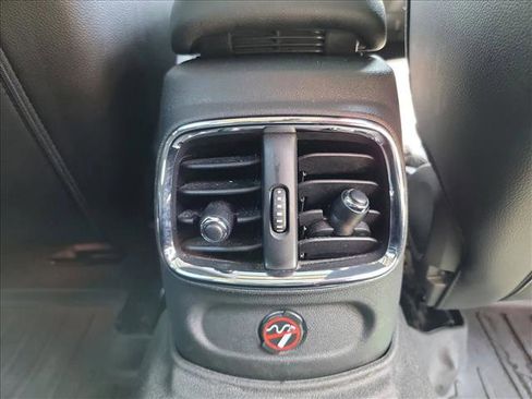 Used 2016 MINI Cooper Clubman FWD image 15