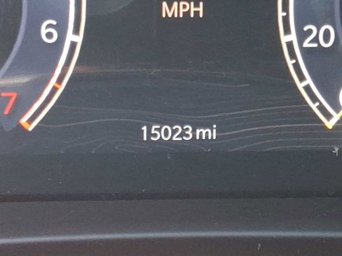 Used 2025 Jeep Grand Cherokee Altitude image 18