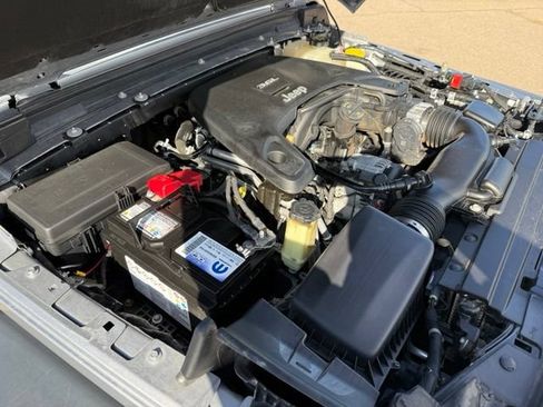 Used 2018 Jeep Wrangler Unlimited Sport AWD/4WD image 36
