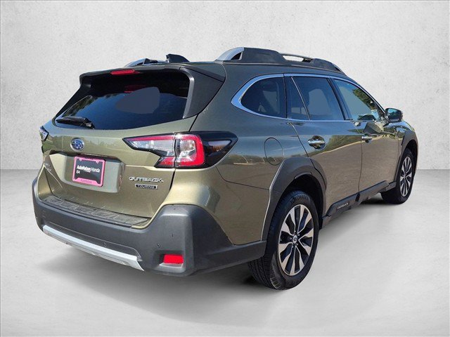 Used 2025 Subaru Outback Touring AWD/4WD image 5