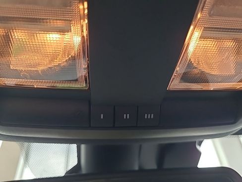 Used 2019 Dodge Challenger SRT Hellcat Redeye image 26