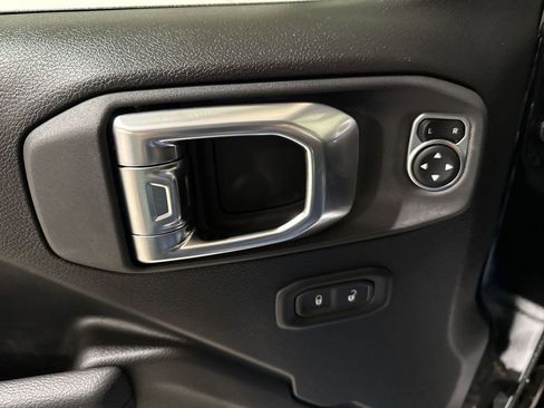 New 2026 Jeep Gladiator Sport image 19