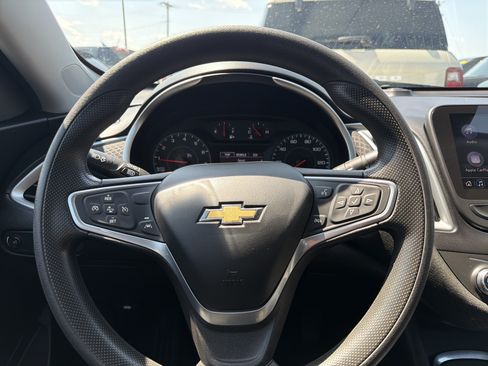 Used 2023 Chevrolet Malibu LT FWD image 11