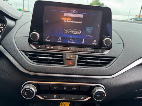 Used 2019 Nissan Altima 2.5 S FWD image 12