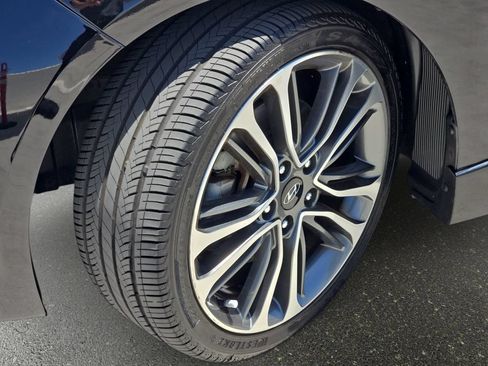 Used 2016 Hyundai Veloster Turbo FWD image 33