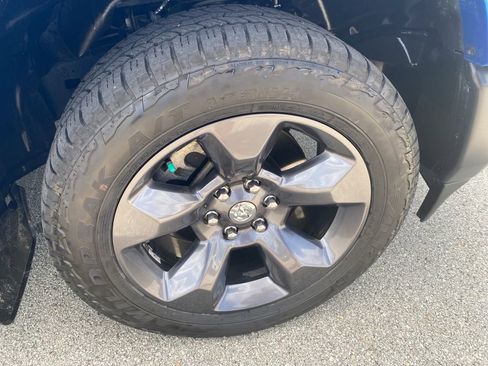 Used 2023 RAM 1500 Big Horn AWD/4WD image 7