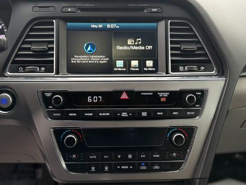Used 2017 Hyundai Sonata Limited w/ Ultimate Package 04 FWD image 34