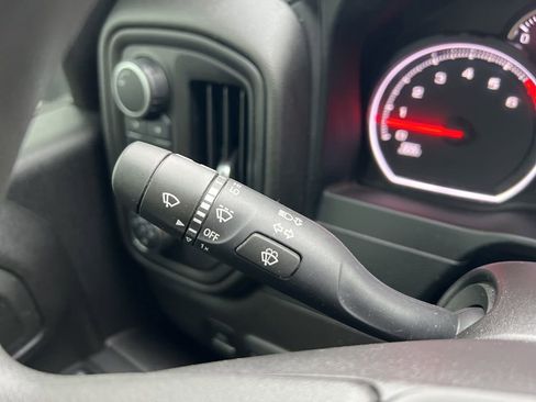 Used 2022 Chevrolet Silverado 2500 Custom w/ Custom Value Package image 14