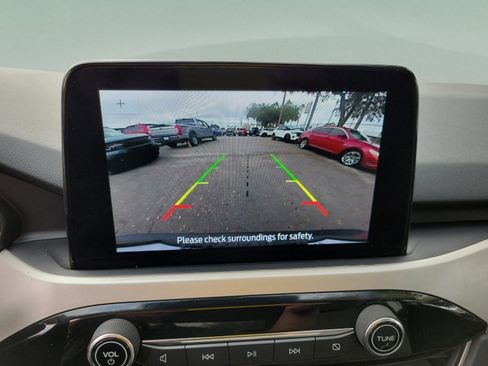 Certified 2020 Ford Escape SE image 17