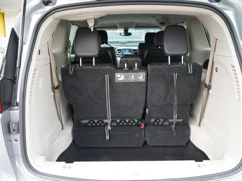 Used 2021 Chrysler Voyager Lxi FWD image 21