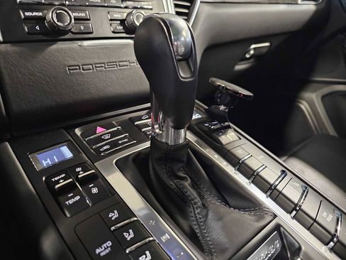 Used 2016 Porsche Macan Turbo w/ Premium Package Plus image 23