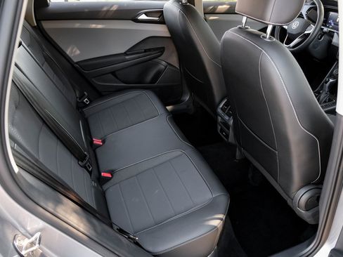 Used 2022 Volkswagen Taos SE image 49