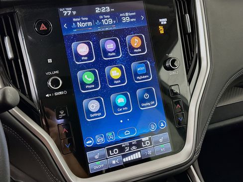 Used 2025 Subaru Outback Premium image 19