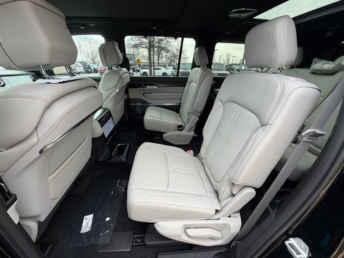 New 2026 Jeep Grand Wagoneer L Summit w/ Premium Group III AWD/4WD image 11
