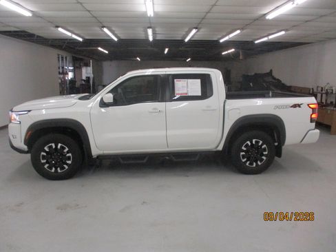 Used 2024 Nissan Frontier PRO-4X w/ Technology Package AWD/4WD image 4