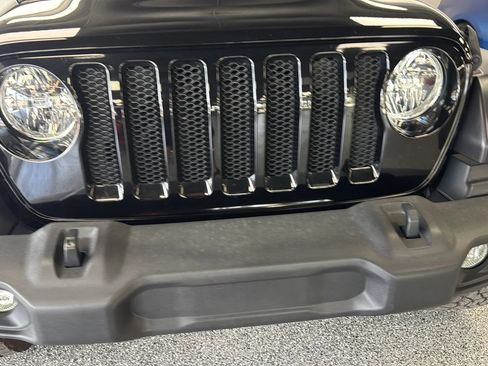 Used 2019 Jeep Wrangler Sport AWD/4WD image 29