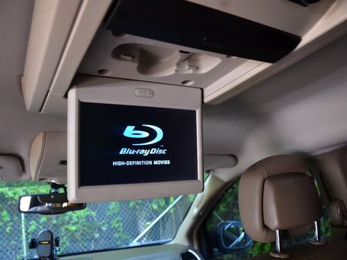Used 2015 Chrysler Town & Country Touring-L w/ Driver Convenience Group FWD image 20